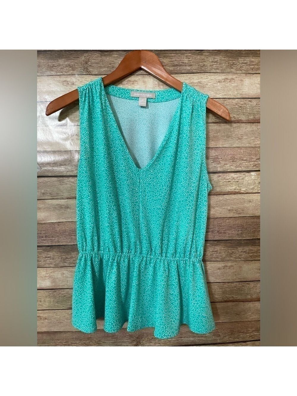 Banana Republic Women’s Green Polka Dot Sleeveless Shirt Size: XS
